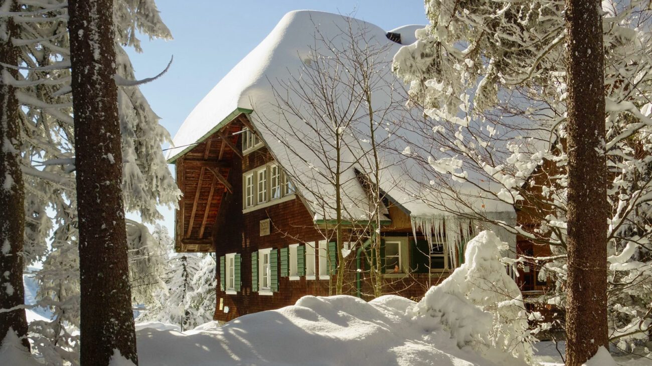 Peut-on construire un chalet en bois habitable sans permis de construire ?