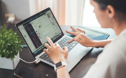 Télétravail, bureau dans votre jardin